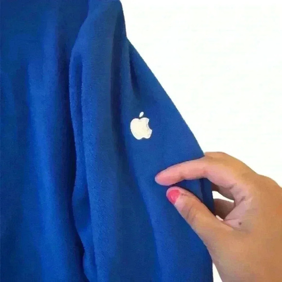 Apple Employee Exclusive Fleece - Picture 2 of 6